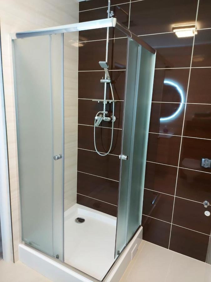 Appartement Apartament Z Duzym Tarasem à Świnoujście Extérieur photo