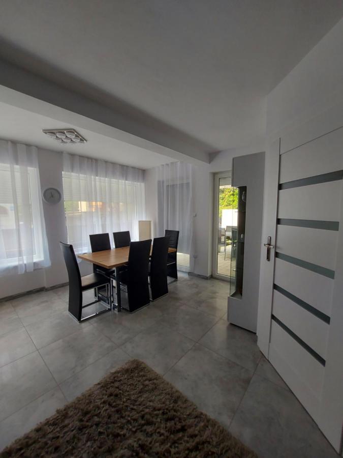 Appartement Apartament Z Duzym Tarasem à Świnoujście Chambre photo